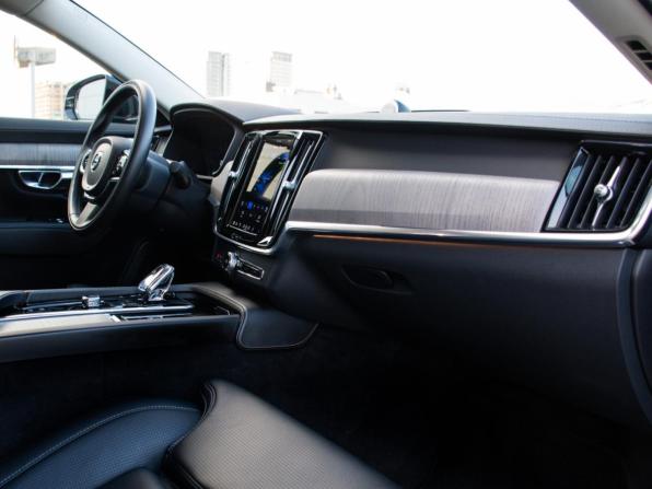 Volvo S90 II Рестайлинг с пробегом 2021 года, цена 4 089 000 рублей, 75000 км, седан, Автокод Объявления