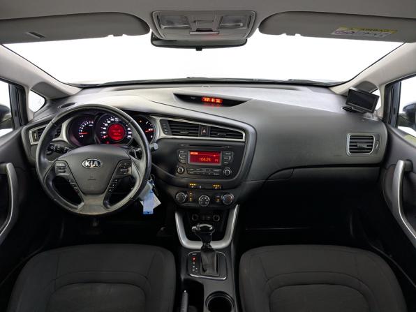 Kia Ceed II Рестайлинг с пробегом 2017 года, цена 1 340 000 рублей, 143061 км, хэтчбек, Автокод Объявления