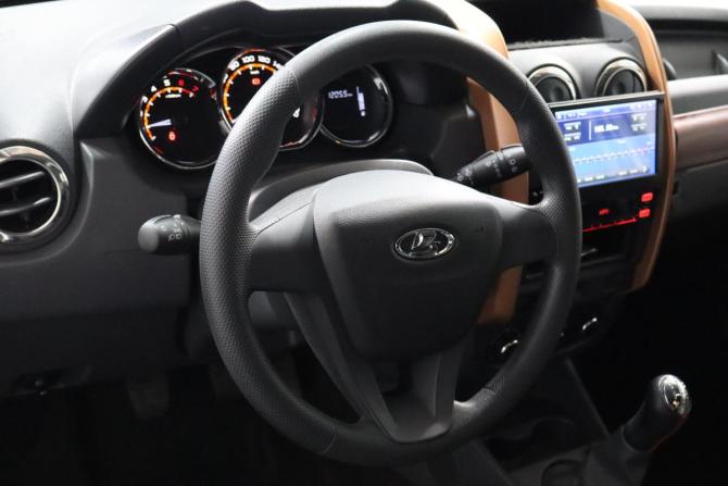 Lada (ВАЗ) Largus I Рестайлинг с пробегом 2024 года, цена 1 389 000 рублей, 5000 км, универсал, Автокод Объявления