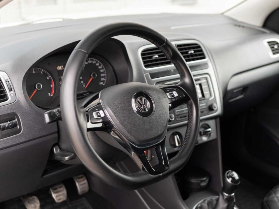 Volkswagen Polo V Рестайлинг Новосибирск  - изображение 11
