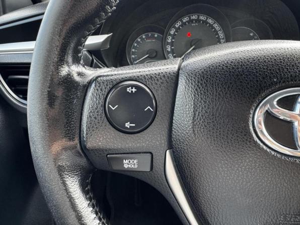 Toyota Corolla XI (E160 E170 E180) с пробегом 2014 года, цена 1 080 000 рублей, 181637 км, седан, Автокод Объявления