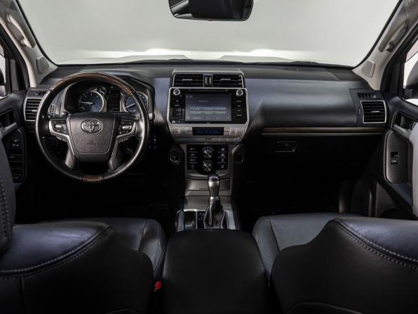 Toyota Land Cruiser Prado 150 Series Рестайлинг 2 с пробегом 2017 года, цена 5 990 000 рублей, 83164 км, внедорожник, Автокод Объявления