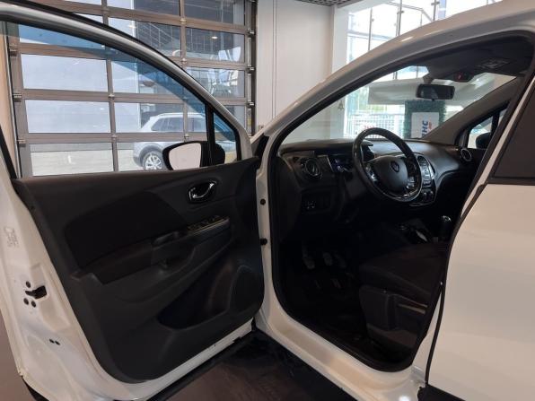 Renault Kaptur I с пробегом 2017 года, цена 1 350 000 рублей, 106700 км, внедорожник, Автокод Объявления