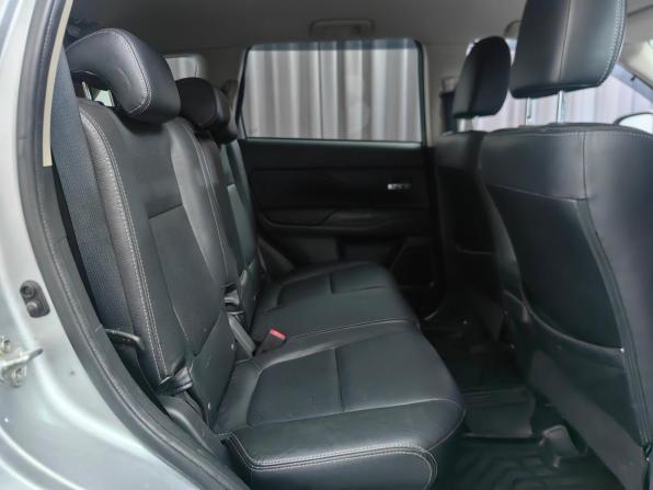 Mitsubishi Outlander III Рестайлинг 2 с пробегом 2018 года, цена 1 848 000 рублей, 151350 км, внедорожник, Автокод Объявления