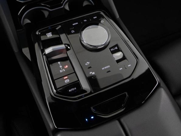 BMW 5 серии VIII (G60/G61/G68) с пробегом 2023 года, цена 7 421 046 рублей, 28785 км, седан, Автокод Объявления