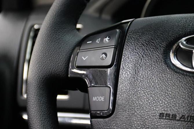 Toyota Land Cruiser 200 Series Рестайлинг 1 с пробегом 2012 года, цена 3 795 950 рублей, 272452 км, внедорожник, Автокод Объявления