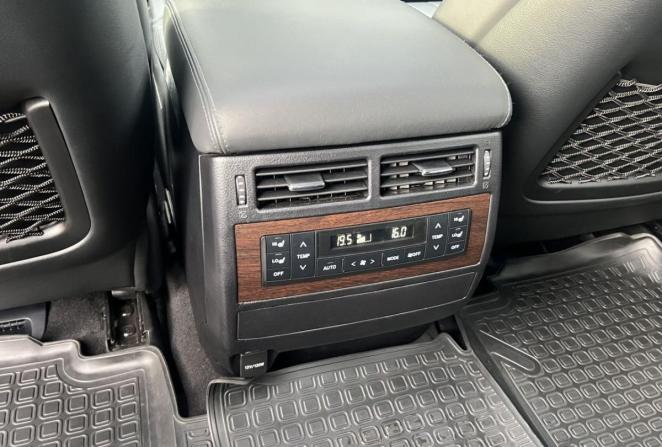 Toyota Land Cruiser 200 Series Рестайлинг 2 с пробегом 2020 года, цена 8 690 000 рублей, 86370 км, внедорожник, Автокод Объявления