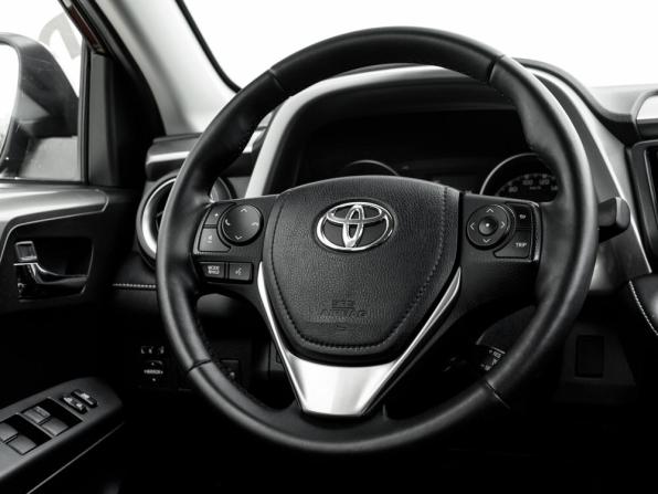 Toyota RAV4 IV (XA40) Рестайлинг с пробегом 2017 года, цена 2 335 000 рублей, 98204 км, внедорожник, Автокод Объявления