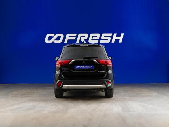 Mitsubishi Outlander III Рестайлинг 2 с пробегом 2018 года, цена 1 899 077 рублей, 139246 км, внедорожник, Автокод Объявления