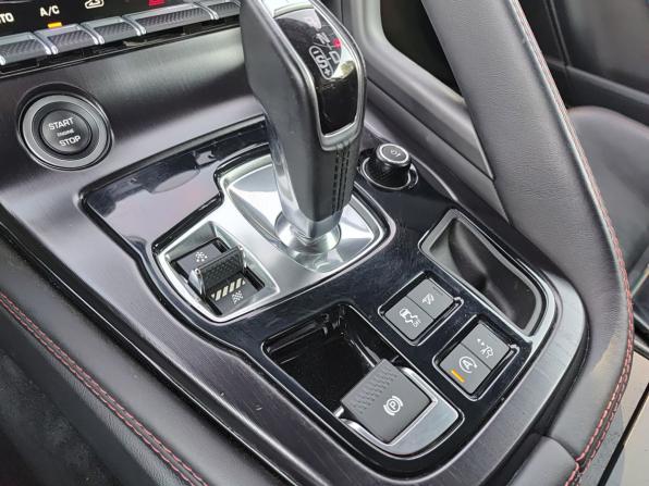 Jaguar F-Type I Рестайлинг с пробегом 2019 года, цена 3 499 000 рублей, 48500 км, купе, Автокод Объявления
