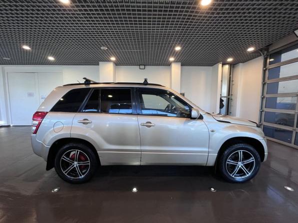 Suzuki Grand Vitara II с пробегом 2005 года, цена 680 000 рублей, 264781 км, внедорожник, Автокод Объявления