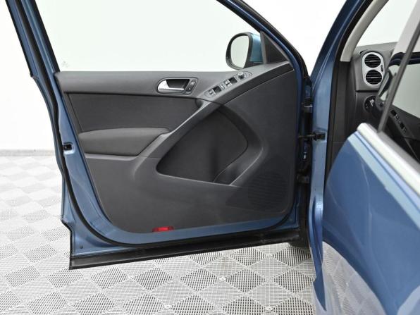 Volkswagen Tiguan I с пробегом 2011 года, цена 579 000 рублей, 142266 км, внедорожник, Автокод Объявления