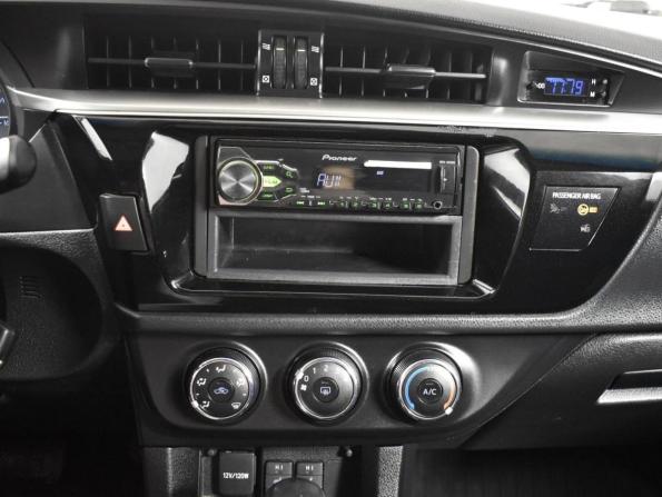 Toyota Corolla XI (E160 E170 E180) с пробегом 2013 года, цена 889 900 рублей, 374360 км, седан, Автокод Объявления