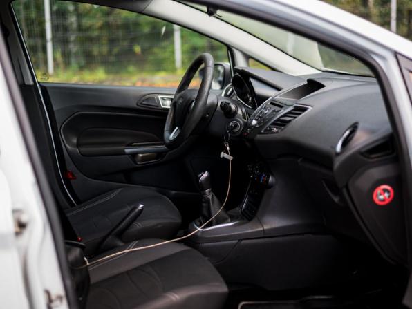 Ford Fiesta Mk6 Рестайлинг с пробегом 2015 года, цена 470 000 рублей, 307538 км, седан, Автокод Объявления