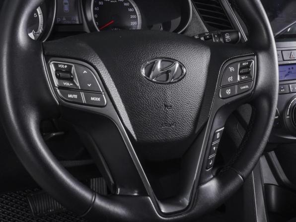 Hyundai Santa Fe III с пробегом 2013 года, цена 1 650 000 рублей, 203675 км, внедорожник, Автокод Объявления