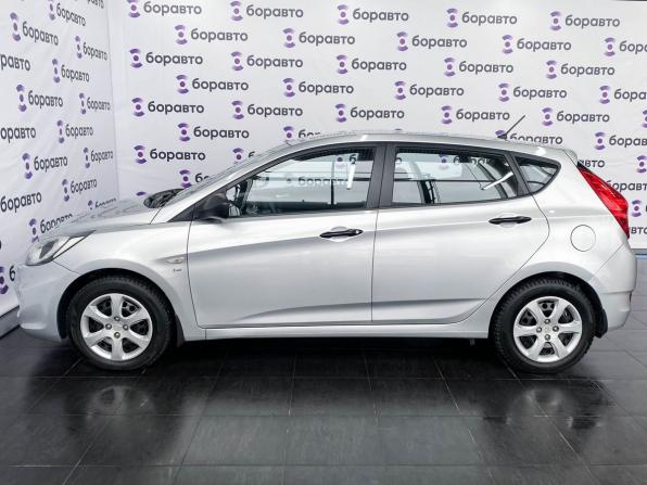 Hyundai Solaris I с пробегом 2014 года, цена 985 000 рублей, 129332 км, хэтчбек, Автокод Объявления