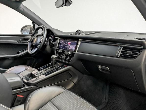 Porsche Macan I Рестайлинг 2 с пробегом 2022 года, цена 6 395 000 рублей, 43860 км, внедорожник, Автокод Объявления