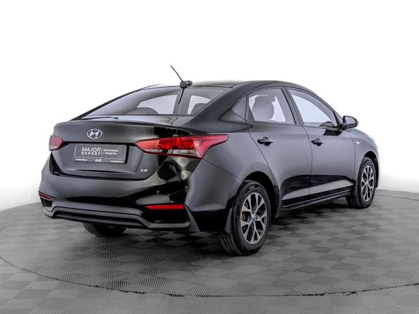 Hyundai Solaris II с пробегом 2017 года, цена 1 200 000 рублей, 163268 км, седан, Автокод Объявления
