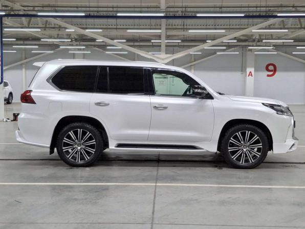 Lexus LX III Рестайлинг 2 с пробегом 2018 года, цена 7 000 000 рублей, 138608 км, внедорожник, Автокод Объявления