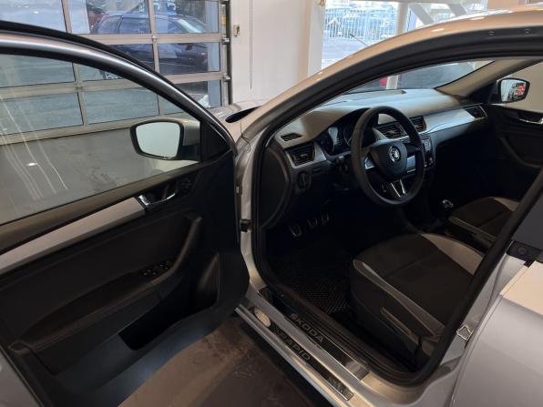 Skoda Rapid I Рестайлинг с пробегом 2019 года, цена 1 035 000 рублей, 223072 км, лифтбек, Автокод Объявления