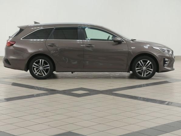 Kia Ceed III с пробегом 2019 года, цена 1 615 000 рублей, 124800 км, универсал, Автокод Объявления