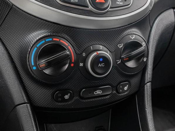 Hyundai Solaris I с пробегом 2014 года, цена 849 000 рублей, 185659 км, хэтчбек, Автокод Объявления