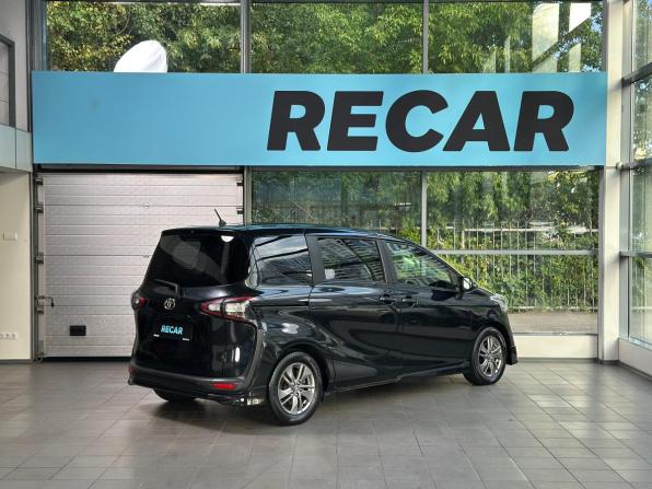 Toyota Sienta II с пробегом 2018 года, цена 1 560 000 рублей, 59744 км, минивэн, Автокод Объявления