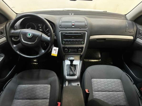 Skoda Octavia II (A5) Рестайлинг с пробегом 2012 года, цена 740 000 рублей, 186158 км, лифтбек, Автокод Объявления
