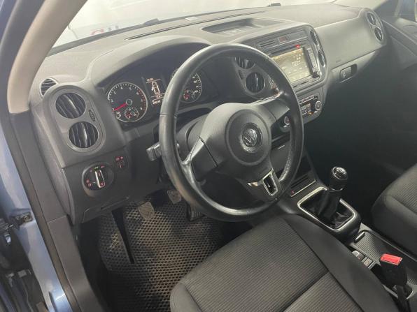 Volkswagen Tiguan I Рестайлинг с пробегом 2012 года, цена 879 000 рублей, 208000 км, внедорожник, Автокод Объявления