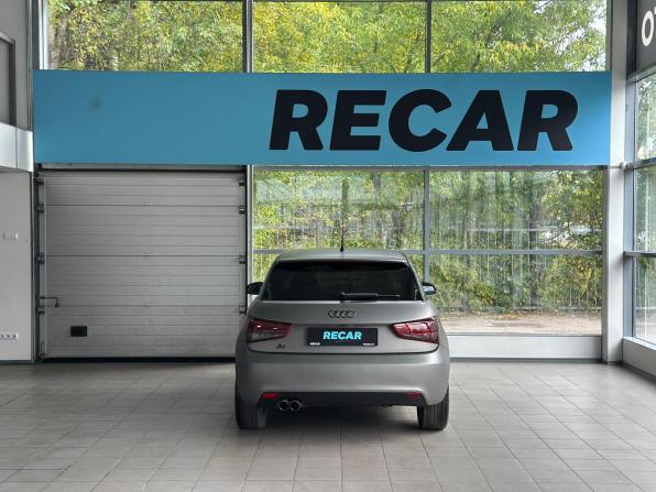 Audi A1 I (8X) с пробегом 2011 года, цена 800 000 рублей, 215157 км, хэтчбек, Автокод Объявления