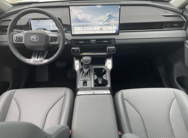 Toyota RAV4 VI (XA60) с пробегом 2025 года, цена 4 300 001 рубль, 14 км, внедорожник, Автокод Объявления