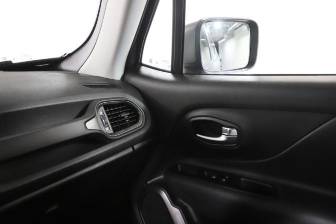 Jeep Renegade I Рестайлинг с пробегом 2019 года, цена 1 849 000 рублей, 71127 км, внедорожник, Автокод Объявления