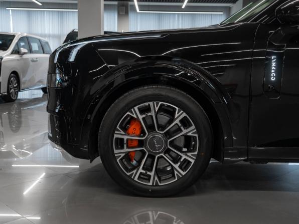 Lynk &amp; Co 900 с пробегом 2025 года, цена 7 700 000 рублей, 30 км, внедорожник, Автокод Объявления