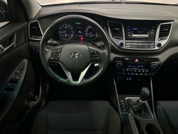 Hyundai Tucson III с пробегом 2016 года, цена 1 750 000 рублей, 180000 км, внедорожник, Автокод Объявления