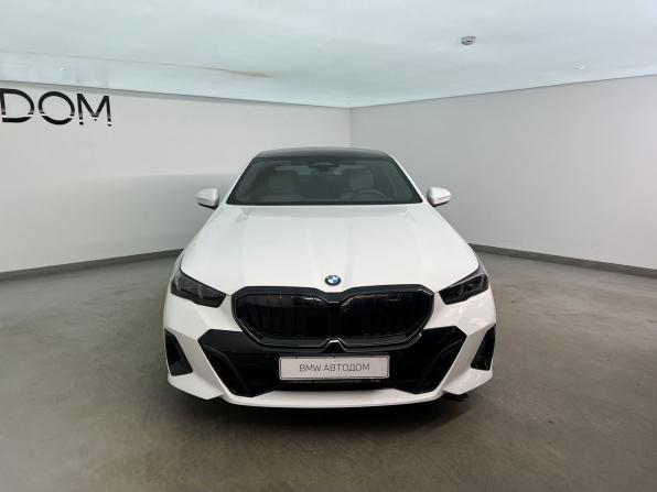 BMW 5 серии VIII (G60/G61/G68) с пробегом 2024 года, цена 8 250 000 рублей, 19463 км, седан, Автокод Объявления