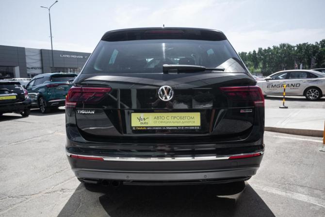 Volkswagen Tiguan II с пробегом 2018 года, цена 2 248 000 рублей, 121100 км, внедорожник, Автокод Объявления