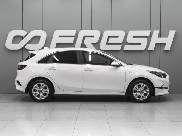 Kia Ceed III Рестайлинг с пробегом 2022 года, цена 1 995 000 рублей, 40728 км, хэтчбек, Автокод Объявления