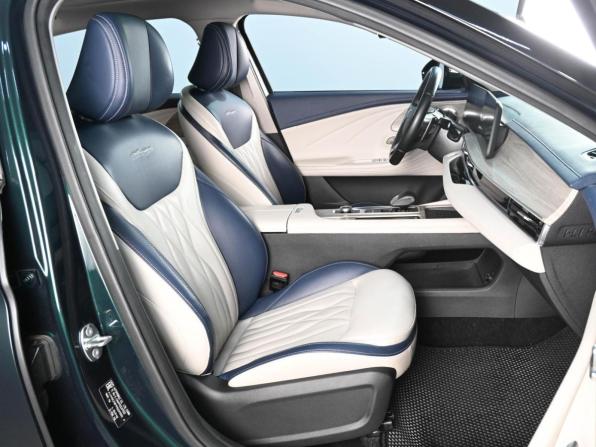 Chery Arrizo 8 с пробегом 2023 года, цена 2 359 000 рублей, 66690 км, седан, Автокод Объявления