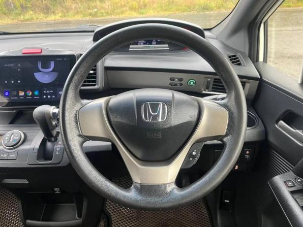 Honda Freed I Рестайлинг с пробегом 2012 года, цена 967 000 рублей, 140000 км, компактвэн, Автокод Объявления