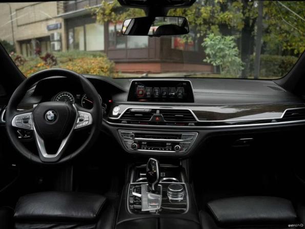 BMW 7 серии VI (G11/G12) с пробегом 2016 года, цена 3 340 000 рублей, 258000 км, седан, Автокод Объявления