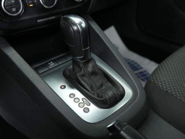Volkswagen Jetta VI с пробегом 2013 года, цена 1 050 000 рублей, 175000 км, седан, Автокод Объявления