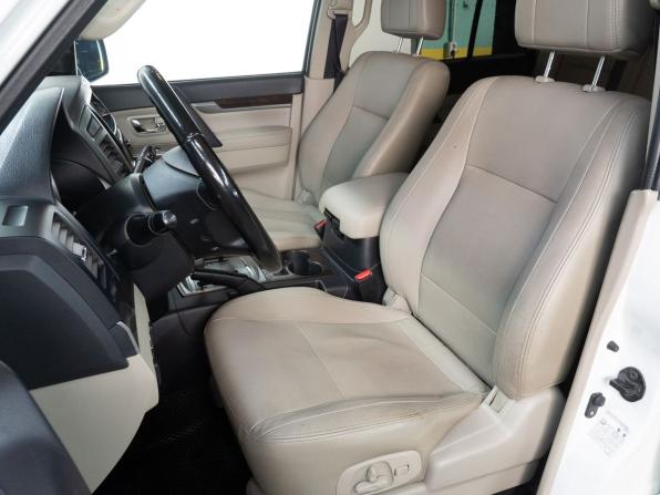 Mitsubishi Pajero IV Рестайлинг 2 с пробегом 2017 года, цена 3 399 000 рублей, 100581 км, внедорожник, Автокод Объявления