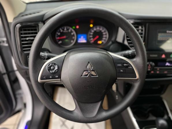 Mitsubishi Outlander III Рестайлинг 3 с пробегом 2022 года, цена 2 890 000 рублей, 607 км, внедорожник, Автокод Объявления
