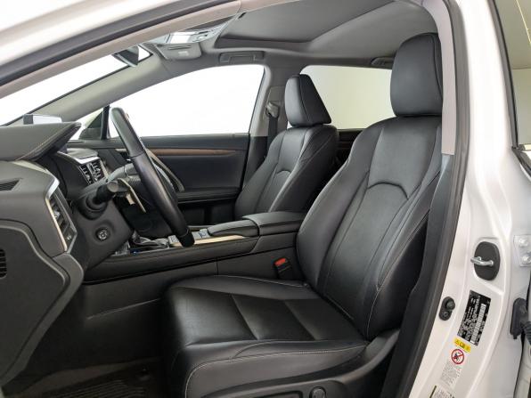Lexus RX IV Рестайлинг с пробегом 2019 года, цена 5 500 000 рублей, 56545 км, внедорожник, Автокод Объявления