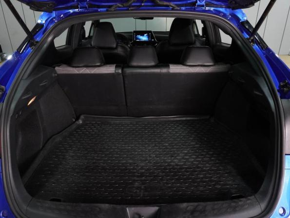 Toyota C-HR I с пробегом 2019 года, цена 2 549 000 рублей, 63198 км, внедорожник, Автокод Объявления