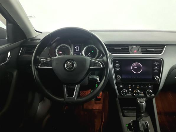 Skoda Octavia III (A7) Рестайлинг с пробегом 2019 года, цена 1 900 000 рублей, 131143 км, лифтбек, Автокод Объявления