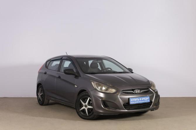 Hyundai Solaris I с пробегом 2012 года, цена 899 000 рублей, 175000 км, хэтчбек, Автокод Объявления
