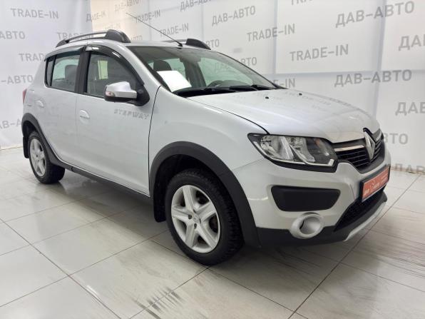 Renault Sandero II с пробегом 2015 года, цена 675 000 рублей, 142000 км, хэтчбек, Автокод Объявления