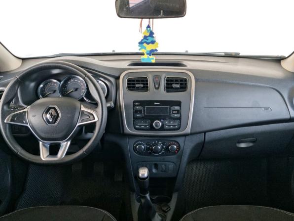 Renault Logan II Рестайлинг с пробегом 2021 года, цена 1 440 000 рублей, 33104 км, седан, Автокод Объявления