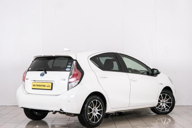 Toyota Aqua I Рестайлинг с пробегом 2016 года, цена 909 000 рублей, 229739 км, хэтчбек, Автокод Объявления
